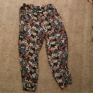 Like new LOFT floral paper bag pants